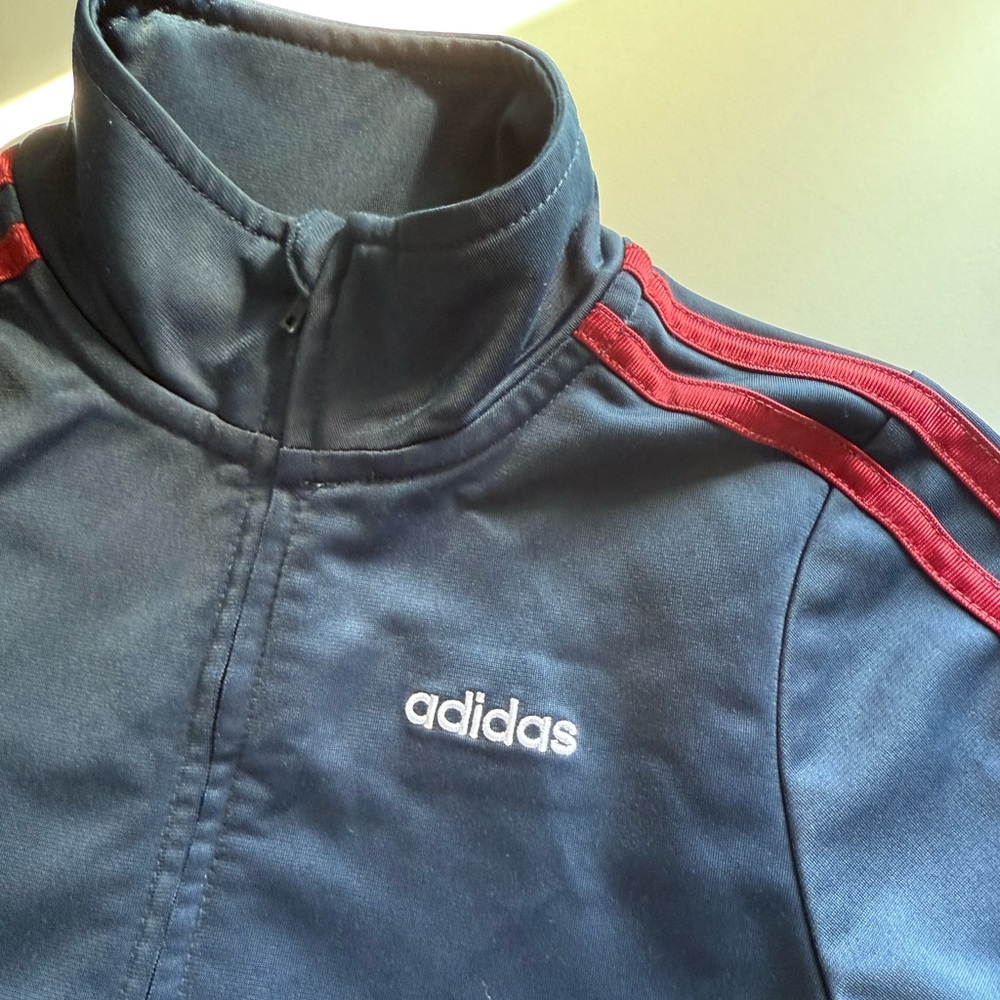 $50 Boys adidas track jacket - like new size 5 - Picture 4 of 6
